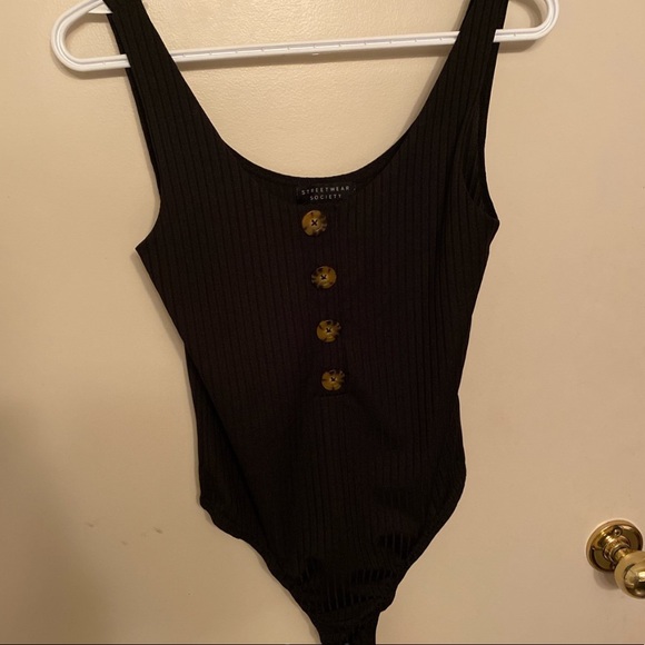 Black Bodysuit w/ buttons - Picture 1 of 3